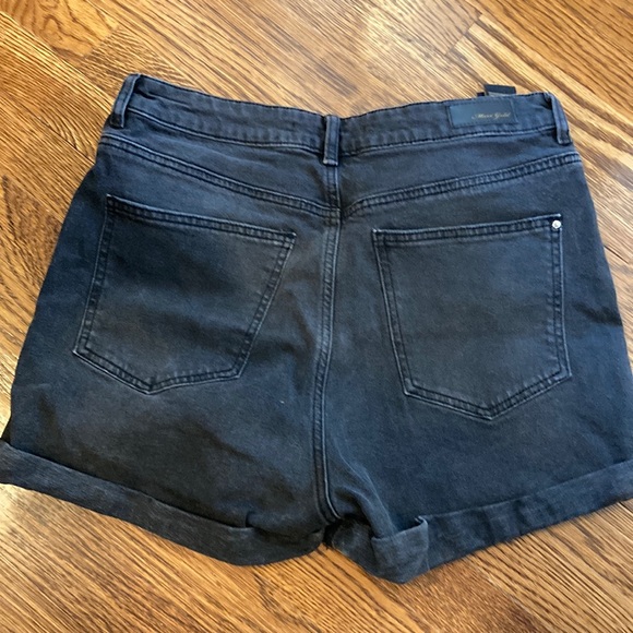 High waisted black jean shorts! - Picture 3 of 6